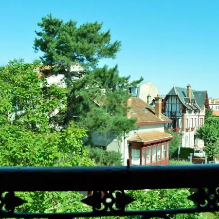 La Maison Carree Μπιαρίτζ